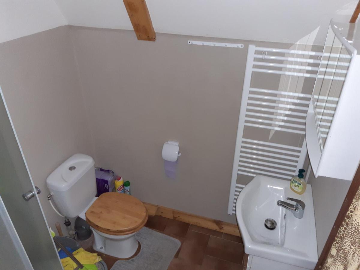 Holiday Home Zajicovi Rabyne Екстер'єр фото